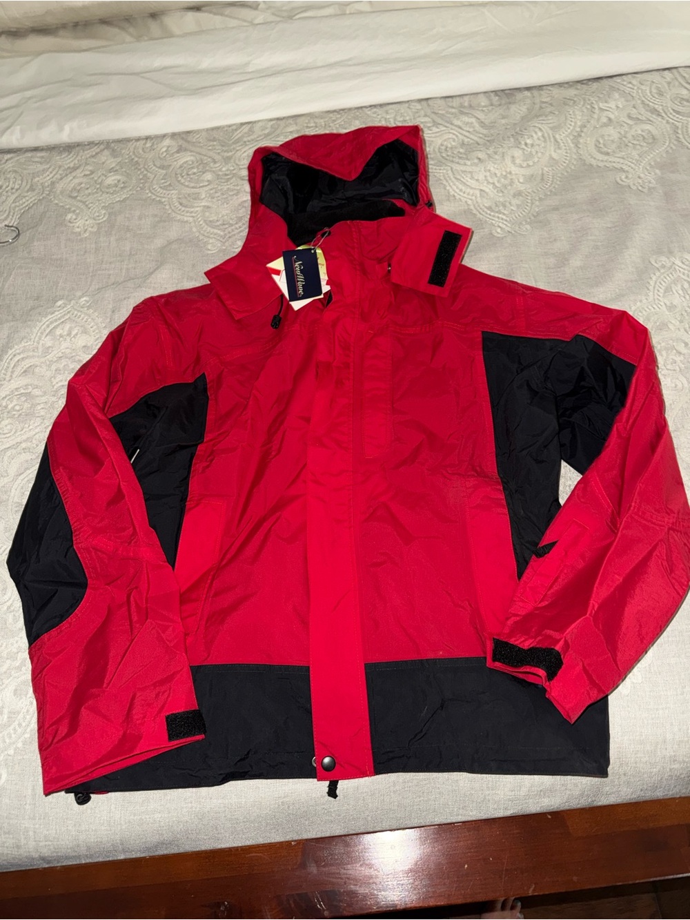NWT Men’s New Wave Red & Black Waterproof Jacket XL